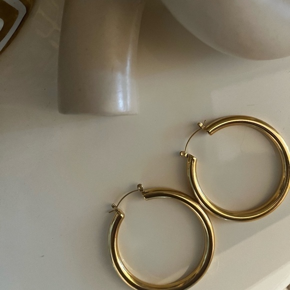 CEEANA LARGE HOOPS - Picture 3 of 3